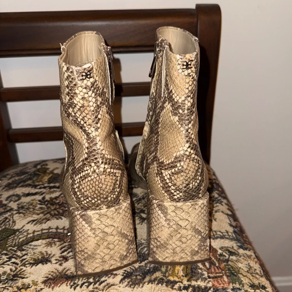 🐍 Sam Edelman Daruby Snakeskin Ankle Booties Block Heel – Size 10